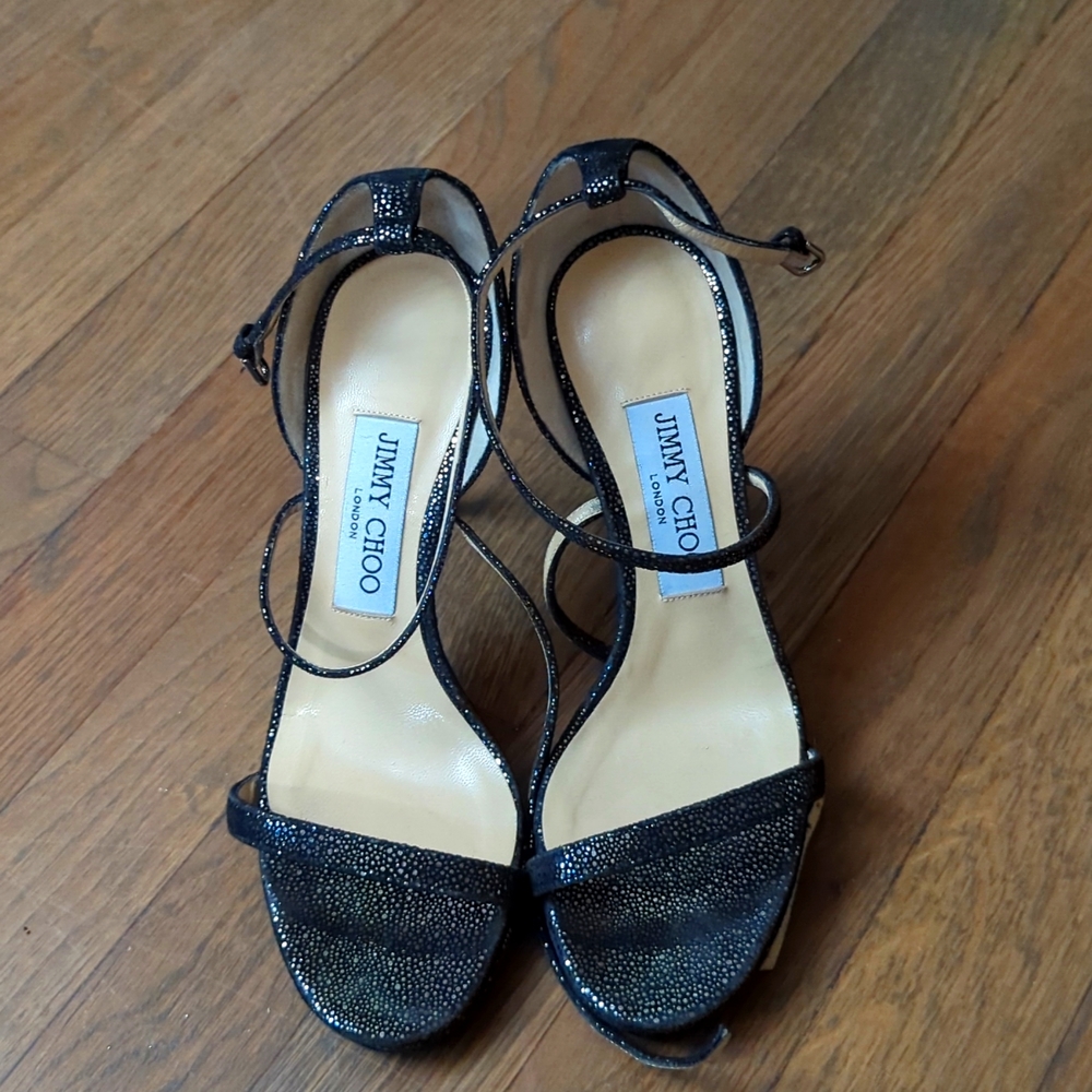 Shoe
